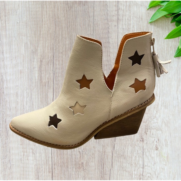 SILVIA COBOS SIZE 8 SHOOT FOR THE MOON ANKLE BOOTS NIB - Picture 2 of 8